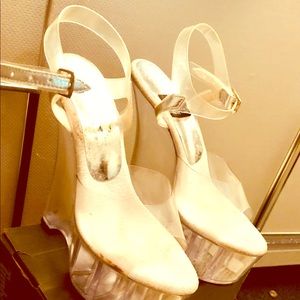 Shoes. Size 6 5 1/2 inch heels